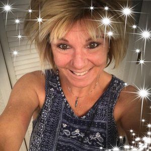 Meet your Posher, Liz